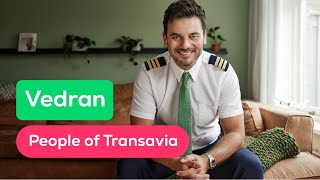 Piloot VEDRAN over de MISSIE van PILOTS FOR CHARITY  People of Transavia [upl. by Illa]