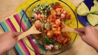 Recetas Prácticas Tostadas de Camarón  Cocineros Mexicanos [upl. by Ahsinyt]