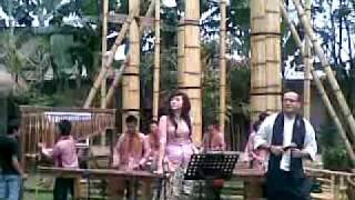 Arumba Resepsi di Saung Angklung Udjo [upl. by Ambrosia276]