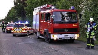 AUTOFAHRER mit EPILEPTISCHEM ANFALL PKW contra BAUM Feuerwehr EggensteinLeopoldshafen [upl. by Lehet362]