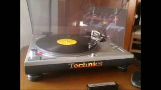 technics SL 1200 MK5 [upl. by Saxet905]