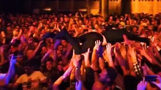 Mike Skinner crowdsurfing during The Streets show at TivoliVredenburg Utrecht  15022019 [upl. by Garin]