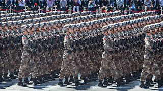 8 DÉFILÉS MILITAIRES LES PLUS IMPRESSIONNANTS AU MONDE [upl. by Ynobe]