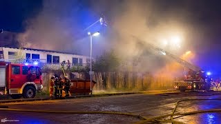 Großbrand Heiligenhaus Mehr als 200 Einsatzkräfte im Einsatz  29042016 [upl. by Nolra]