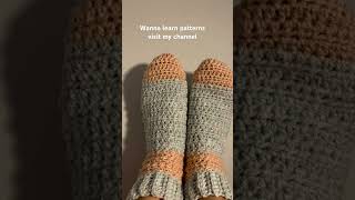 Socks very pretty 🤩 easy crochet chaussettes christmas gift cadeau learn pink grey [upl. by Hearsh]