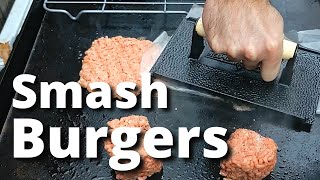 BEGINNER SMASHBURGERS ON A GRIDDLE 2 Minutes Tutorial [upl. by Syverson]