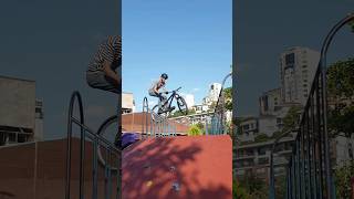 Sırada 180 Bar🤔 bmx mtb dj bmxlife skatepark nsbikes skate dirtjump [upl. by Notpmah]