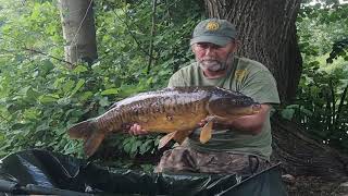 BertS Fishing Adventures  waterside fishery chesham  short 6min video [upl. by Frodi]