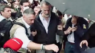 King Felipe of Spain hurled with mud Britain take a leaf out of the book [upl. by Abdu]