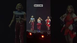 Blackjacks tell 2NE1 quotOne Shotquot during Welcome Back in Manila Day 2 kpop [upl. by Bassett]