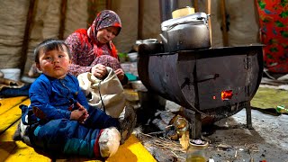 Russian NOMADS Life in TUNDRA North of RUSSIA Nenets everyday life [upl. by Kenji]