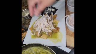 chilaquiles verdesfoodmexicanfoodchilaquilesverdesrecetasfaciles [upl. by Brazee]