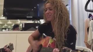 Shakira  Amarillo Live Unplugged [upl. by Revert980]