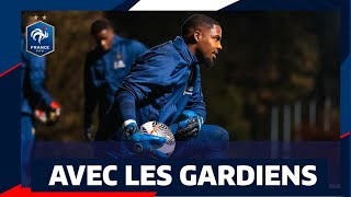 Focus sur les gardiens de but à Clairefontaine [upl. by Modestia]