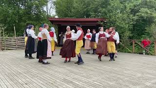 Oxiekadrilj Skansens folkdanslag midsommardagen 2024 [upl. by Cordier]