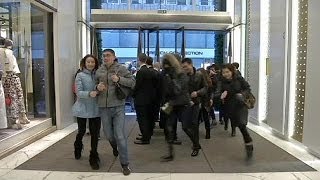 Shoppers rush for bargains at UK Boxing Day sales [upl. by Kenny475]