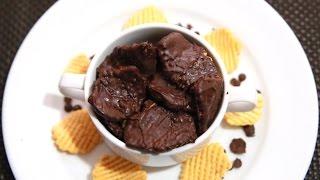 Recette de chips enrobées de chocolat  DIY Cuisine  Guidecentral [upl. by Llemart]