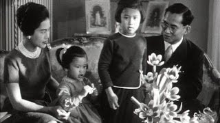 Le roi de Thaïlande en famille 1961 [upl. by Caylor]