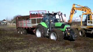 DeutzFahr Agrotron TTV 620 bezig met Strooien [upl. by Rett559]