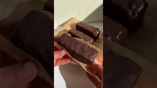 HEALTHY VEGAN SNICKERS ICECREAM BARS🤤chocolatedessert snickers trending ytshortsvideo ytviral [upl. by Erl]