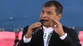 Rafael Correa anima a jóvenes a casarse después de la Universidad [upl. by Atsyrc]