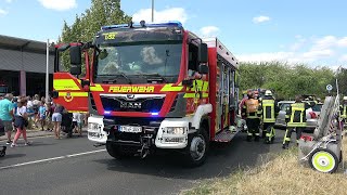 Verkehrsunfall Feuerwehr Hofheim mit RWVRWLF1612 bei einer Vorführung am Tag der offenen Tür [upl. by Spears]