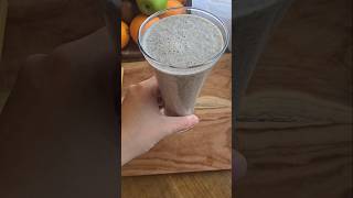 Smoothie banane et sésame noir food cooking fyp fypシ゚viral chezlinhdarkov [upl. by Llerrehc]