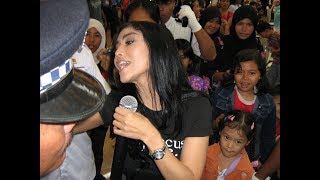 ELLA  Dekat Padamu LIVE di Dataran Pahlawan Melaka Pada Tahun 2007 [upl. by Range]