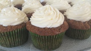 Squash cupcakes med Cream Cheese frosting [upl. by Attah397]