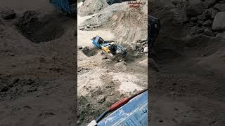 Hyundai sifting sand alatberatexcavator alatberatbesar shortvideo [upl. by Enaitsirk884]