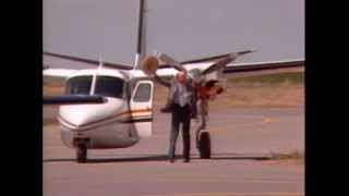 Bob Hoover Shrike Aero Commander in Denver 1986 [upl. by Nalniuq]