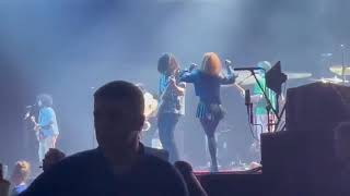 Hayley Williams is rubbing against Taylor York [upl. by Randee]