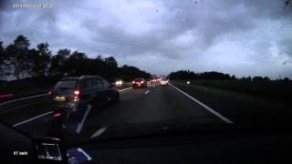 Kettingbotsing A18A12 22092014 705 Blackview dashcam [upl. by Chevy]