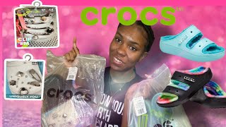 Crocs classic cozzzy sandals and jibbitz unboxing and try on Mini haul crocs tryonhaul 🤯❤️ [upl. by Reyna]