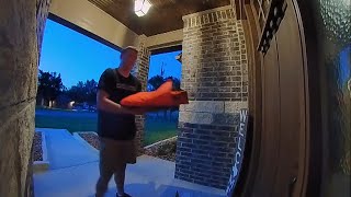 DoorDash Pizza Delivery Guy Upset Over 5 Tip [upl. by Mayda]