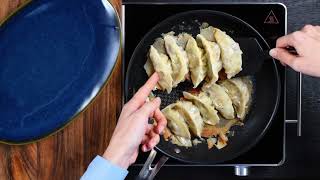 Rezept Gebratene Gyoza mit 3 Saucen [upl. by Yclek299]