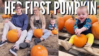 Babys First Pumpkin  Teen Mom Vlog [upl. by Letsyrc]