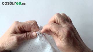 Cómo fruncir tela  aprender a coser  costurea [upl. by Dyl]