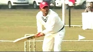 Akhilesh Yadav Man of the Match in bureaucrats vs SP ministers T20 [upl. by Derinna]