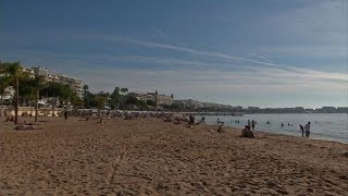 Météo températures estivales à Cannes [upl. by Silvers]