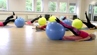 Pilates mit dem Gymnastikball Teil 3 [upl. by Ahouh]