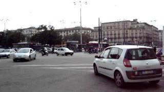 Traffico in Piazza Garibaldi Napoli [upl. by Sauls853]