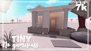 BLOXBURG Tiny Winter No Gamepass House 7k  House build [upl. by Lynne287]