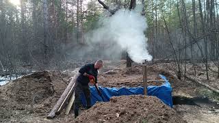 Construction of a dugoutshelter in the winter forest Part 7 [upl. by Jeuz167]