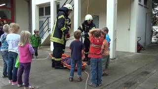 Menschenrettung und Absturzsicherung bei der Feuerwehr [upl. by Eduard115]