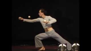 Stefan Sing Three Ball Juggling EJC 2002 [upl. by Ashia964]