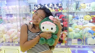 ROBBING A CLAW MACHINE 😈 shopping food swimming [upl. by Herc]