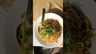 Garlic noodles prayagraj food photography foodie vlog noodles viralvideo delicious [upl. by Ytirev]