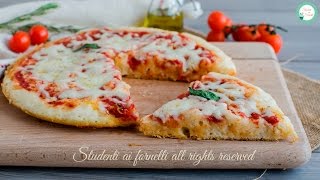 PIZZA FURBA 5 MINUTI in padella senza lievitazione [upl. by Hakvir]