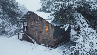 Staying in the freezing cold in a wooden cabin I abandoned 10 years ago [upl. by Germain]